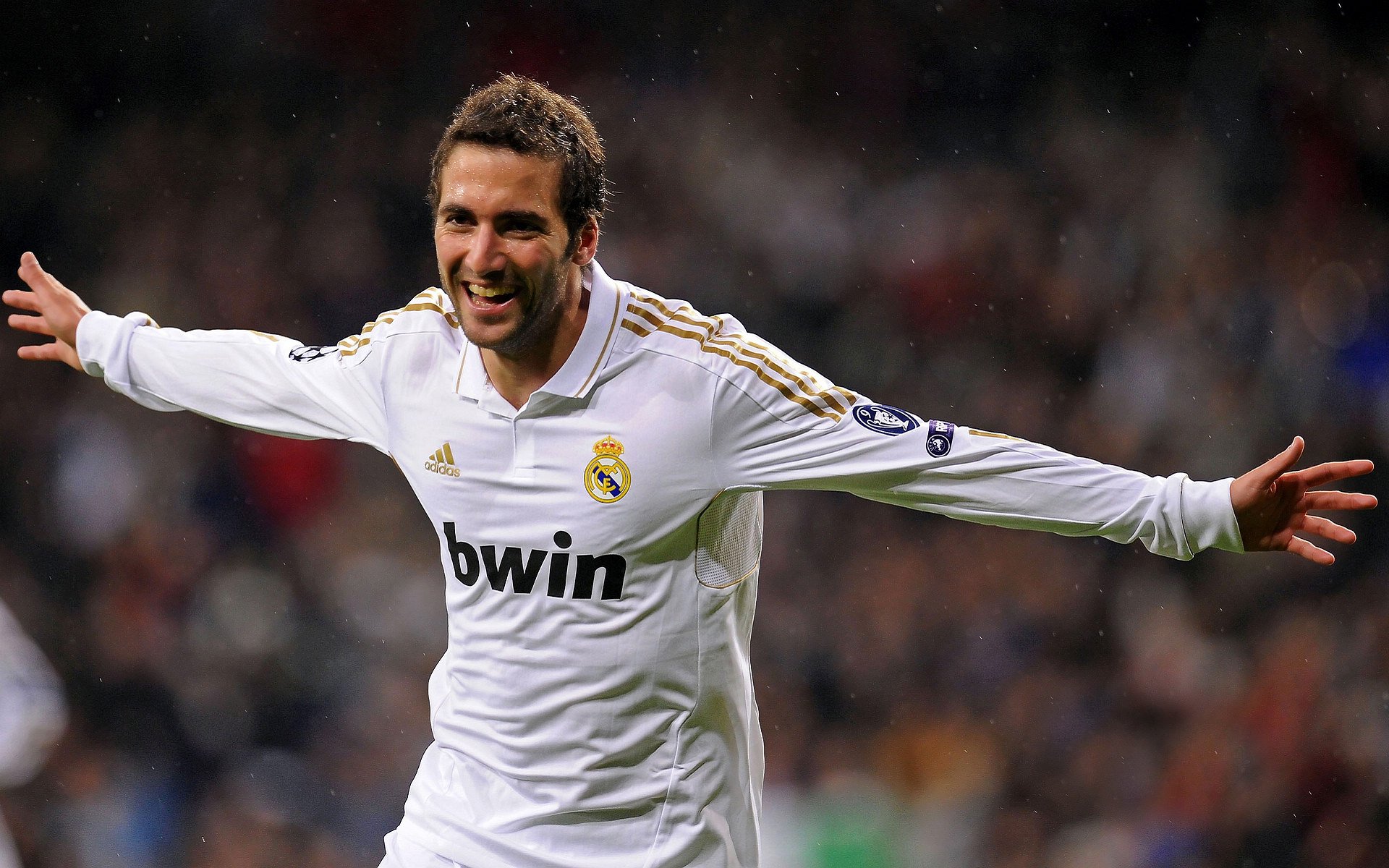 巴黎轻取利物浦，姆巴佩成为关键先生，当未来在王子公园球场降临